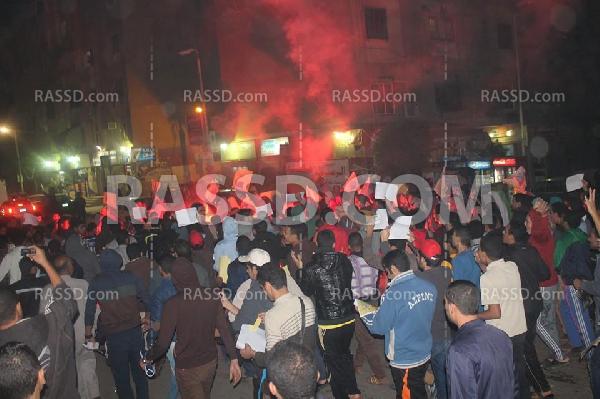 صور| طلاب الأزهر يتظاهرون ليلًا بمدينة نصر