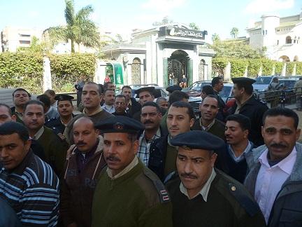 أفراد شرطة الانقلاب يخرقون قانون التظاهر بالقاهرة