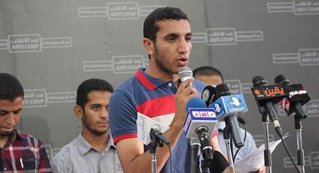 البقري يعتذر لصحفي بوكالة أجنبية بعد إعتداء طلاب الأزهر عليه