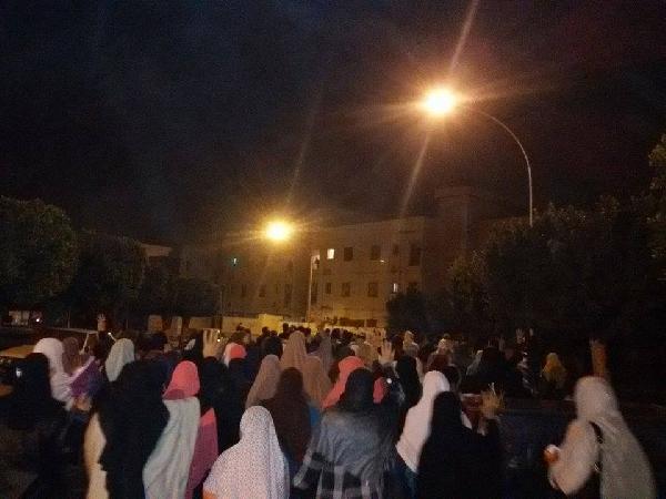 مسيرتان في “السادات” للمطالبة بحرية المعتقلين