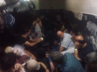 تقرير حقوقي يكشف مقتل 212 معتقل داخل السجون منذ الانقلاب