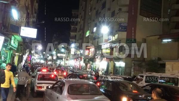 “مرآة سيارة” تعطل المرور بأسيوط.. والأمن “مشغول”