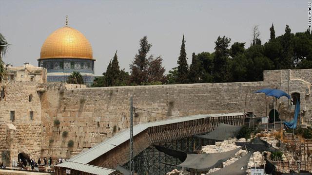 حماس : كاميرات مراقبة صهيونية تنتهك حرمة الأقصى