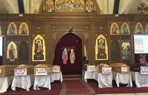 بدء القداس الإلهي على  الجثامين ضحايا تفجير الكاتدرائية