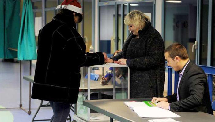 العداء تجاه مسلمي فرنسا عقِب هجمات باريس منع اليمين المتطرف من الفوز