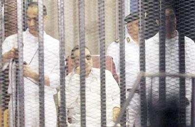 إرجاء إعادة محاكمة المخلوع لجلسة الغد لسماع شهادة عنان