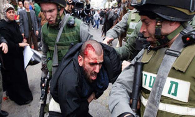 إصابة فلسطيني برصاص الإحتلال بخان يونس