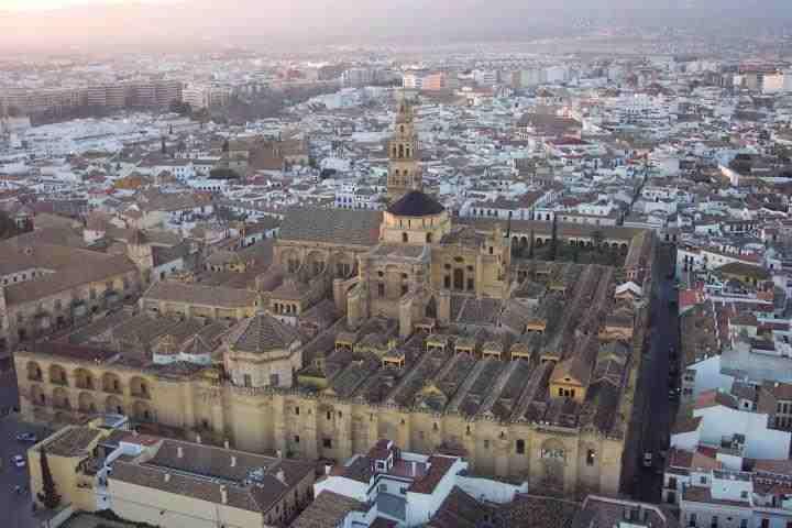 حذف اسم مسجد “قرطبة” يثير مشاعر المسلمين في إسبانيا‎