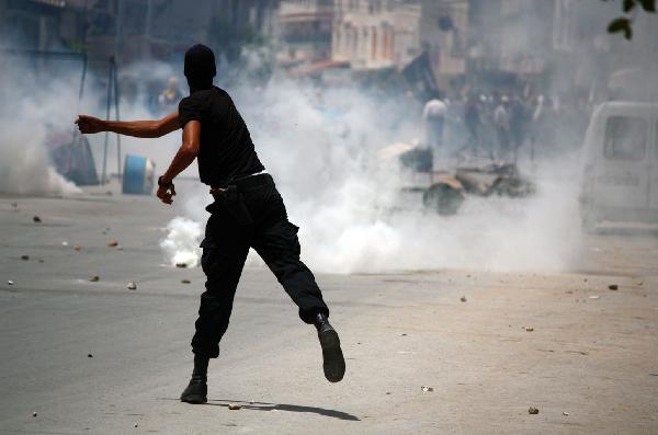 مقتل 34 بنغالياًفي اشتباكات بين أنصارالجماعة الإسلامية والحكومة