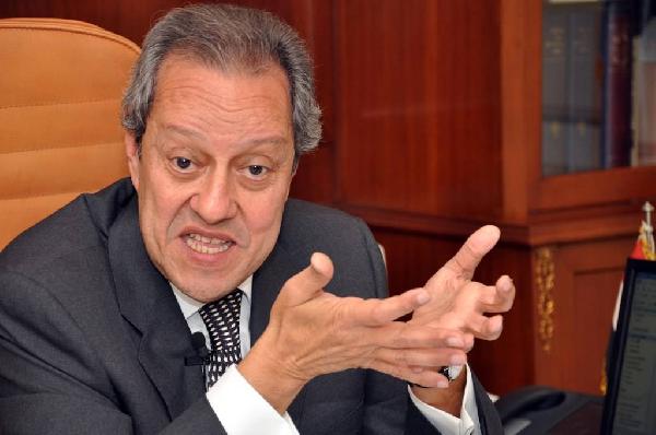 وزير بحكومة الإنقلاب يؤكد مرور مصر بأزمة إقتصادية كبيرة قريبًا