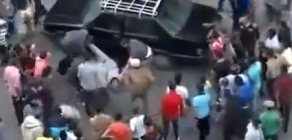 فيديو.. بلطجية يقتلون سائق لانه ملتحي