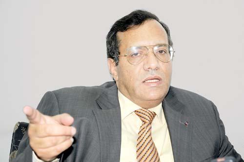 الجوادي : صاحب فكرة إتهام مرسي بالتخابر” مدمن حشيش”