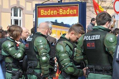 ألمانيا تستعين بالمهاجرين لسد عجز الشرطيين