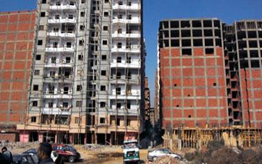 عقوبة تأديبية لثلاثة مهندسين بحي الزاوية سهلوا بناء 12 طابق