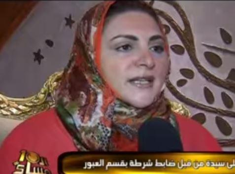 بالفيديو| سيدة مؤيدة للشرطة تروي تفاصيل اعتداء ضابط عليها