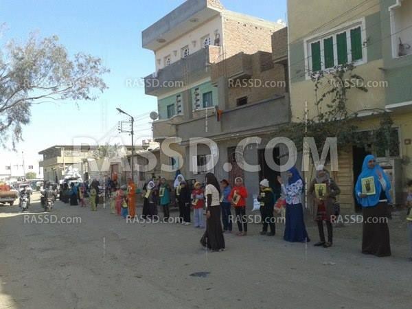 الفيوم: سلاسل بشرية بيوسف الصديق لرفض الانقلاب