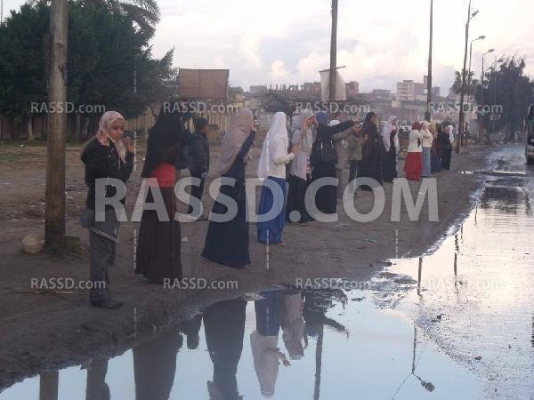 بالصور..سلسلة بشرية لحركة 7 الصبح تضامنا مع طلاب الأزهر