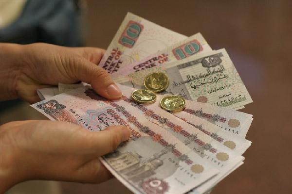 حكومات أسقطت الأنظمة والاقتصاد يرتدي ورق التوت