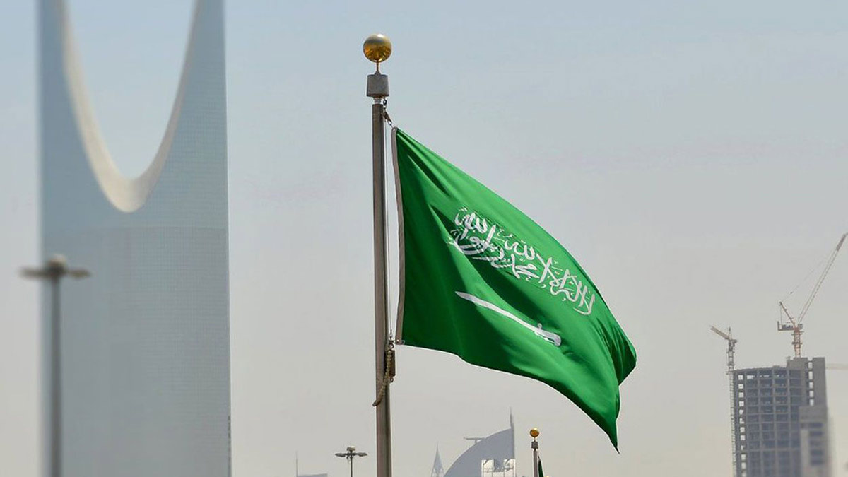 صحيفة سعودية: 800 ألف ريال رسوم «الإقامة المميزة» الدائمة