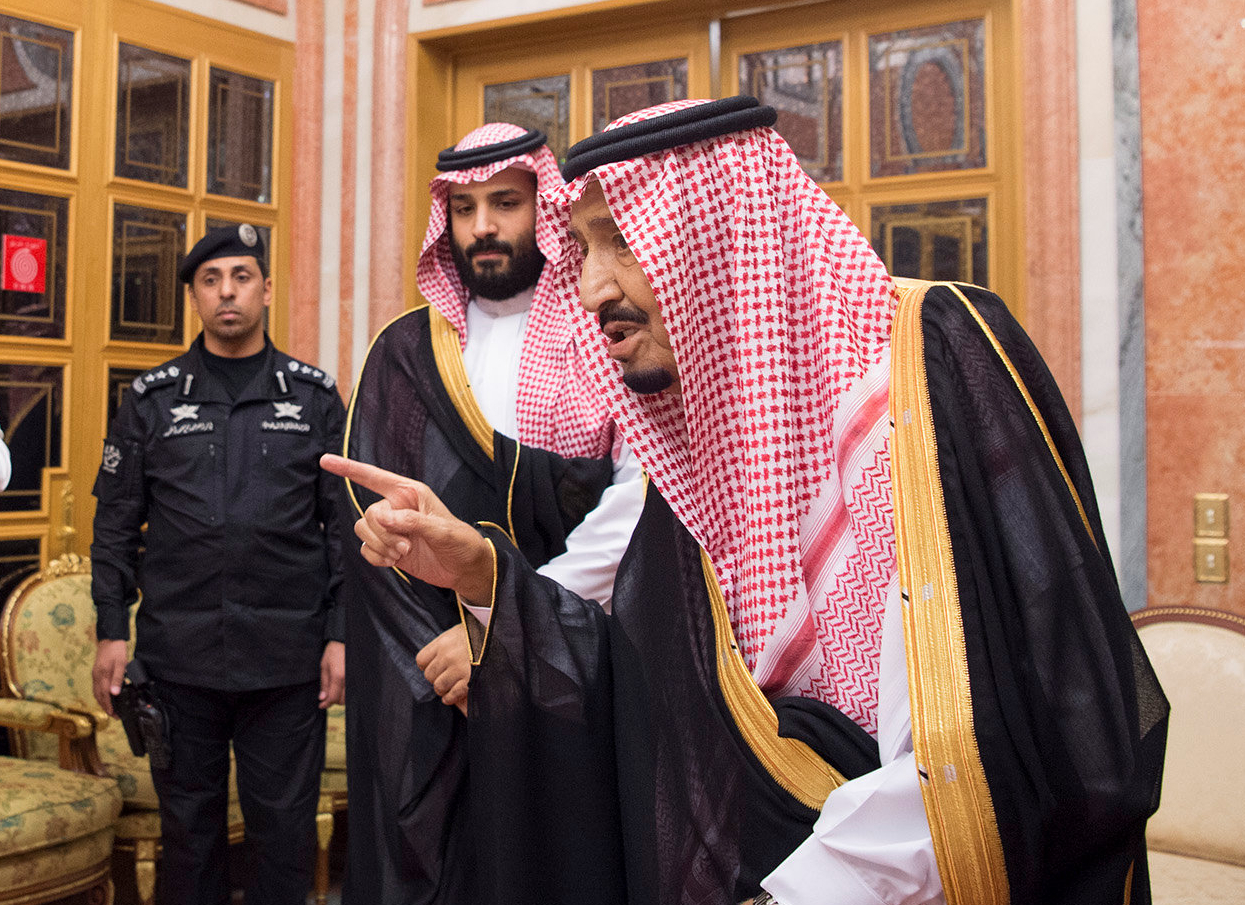 نيويورك تايمز: 150 فردا بالعائلة المالكة السعودية أصيبوا بكورونا.. منهم أمير الرياض - شبكة رصد الإخبارية