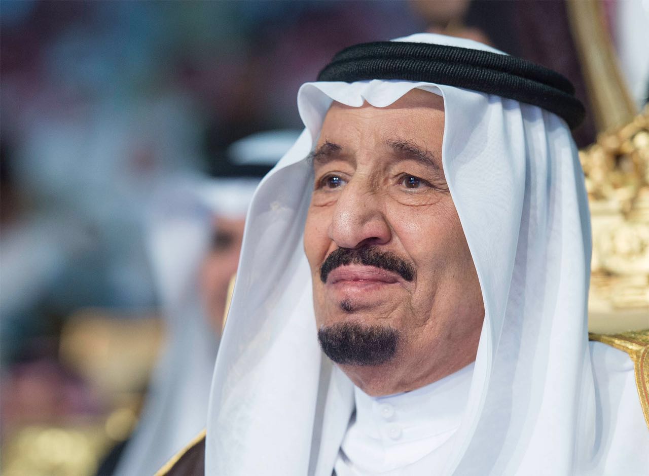 بحث عن الملك سعود بن عبدالعزيز مختصر