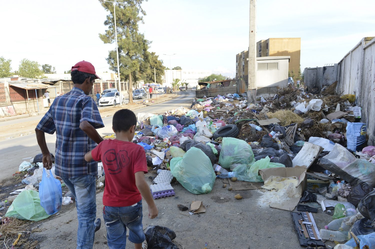 السجن وغرامة تصل إلى 100 ألف جنيه عقوبة إلقاء القمامة في الشوارع شبكة