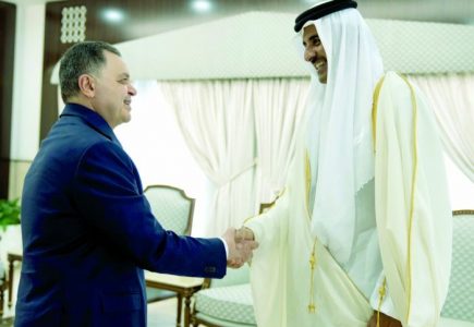 أمير قطر ووزير الداخلية المصري